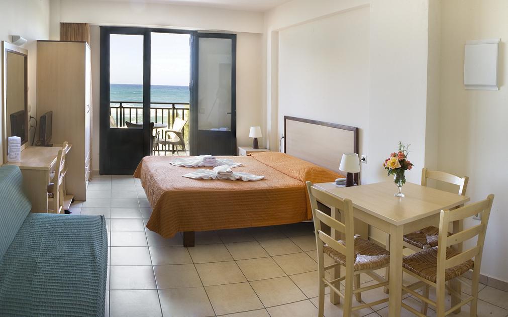 Margarita Beach Hotel Agia Marina Camera foto